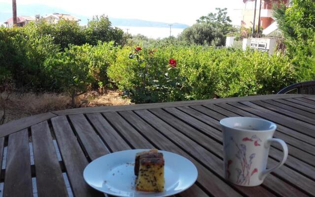 Aliveri Flat With Sea View