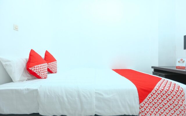 OYO 118 Dorothea Residence