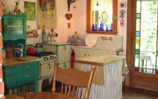 11 Singleton House B&B