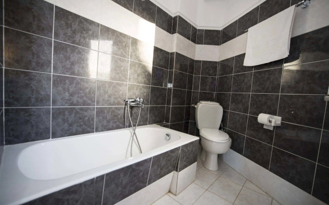 Eleftheria Hotel