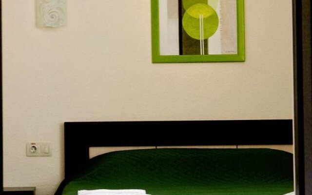 Breeze Hotel