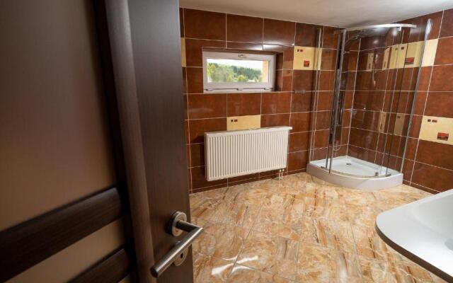 Leone Penzion&Restaurant