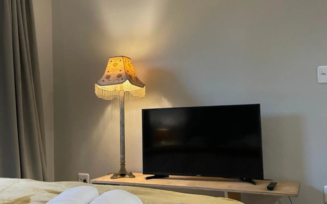 Sarah's Place- Manor House