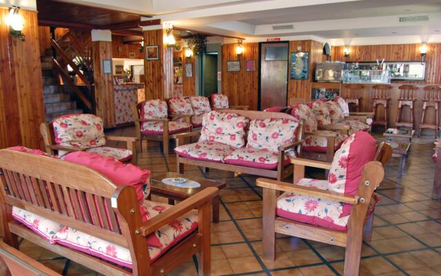 Ruca Cheli Village Ski Hotel