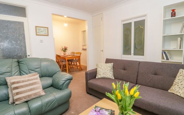 7 Richmond Lodge