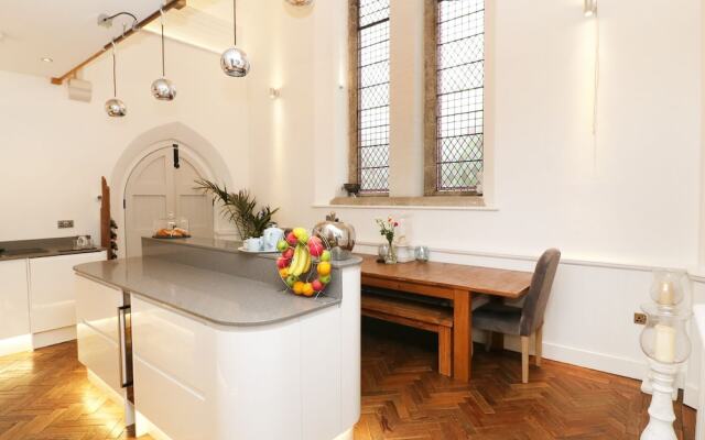 St Saviours Church
