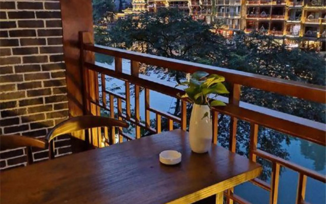 Shuangmeng Jiangjing Inn