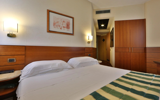 Hotel Mirage, Sure Hotel Collection by Best Western
