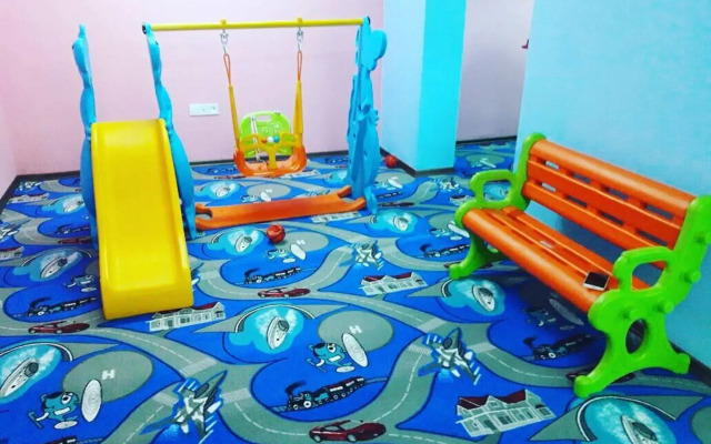 Royal Life Exclusive