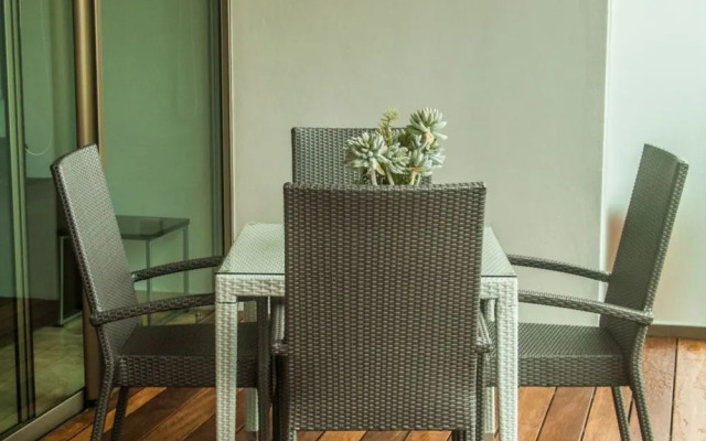 Doca 103 2 Bedrooms and Jacuzzi by RedAwning