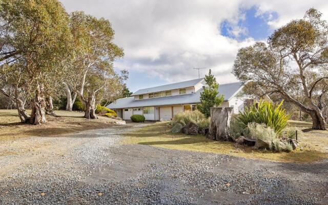 Silvertop Chalet