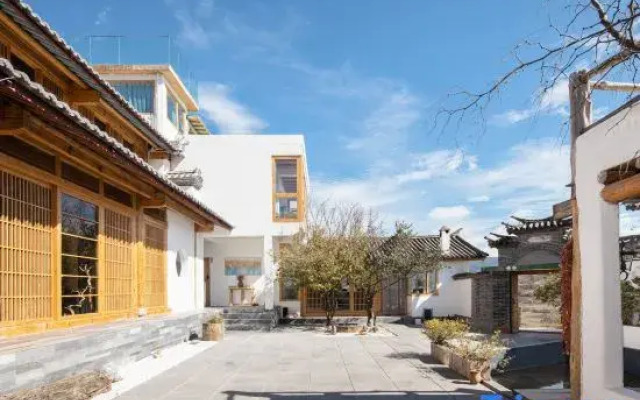 Shaxi Du Shang Lan Zhou rustic luxury hotel