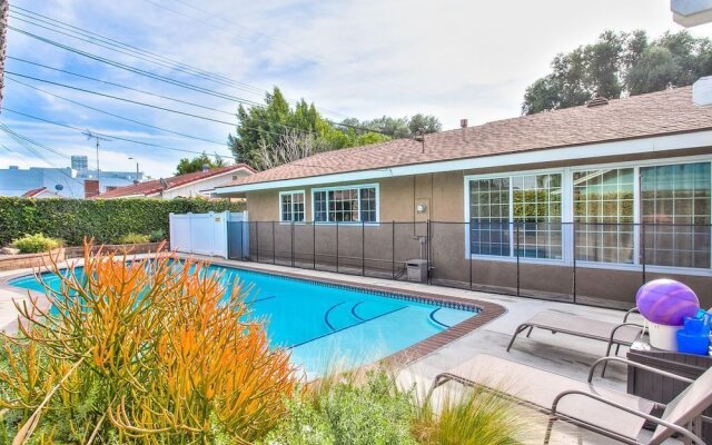 Treasure Island 4 Bedrooms 2.5 Bathrooms Home