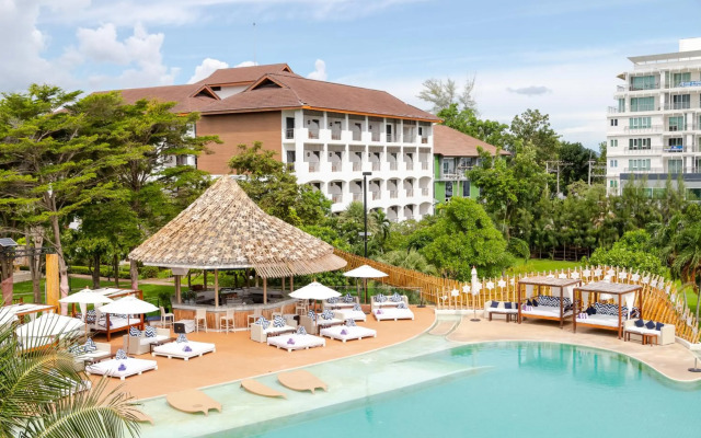 Pinnacle Grand Jomtien Resort and Beach Club