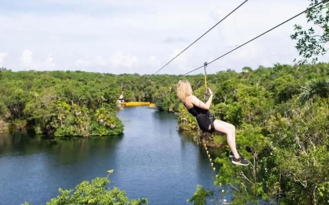 Luxury Penthouse w Private Pool Stunning Views