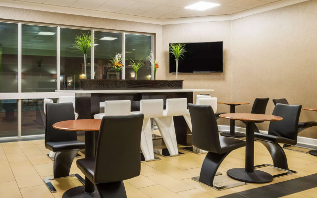 Super 8 by Wyndham Little Rock/Otter Creek