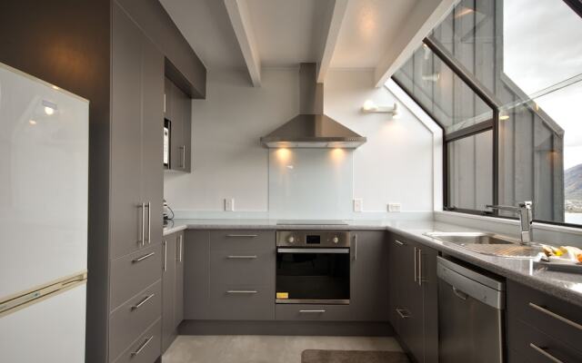 Woodlands Close Retreat