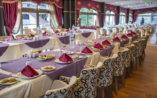 Sarot Termal Park Resort & Spa - Halal Hotel