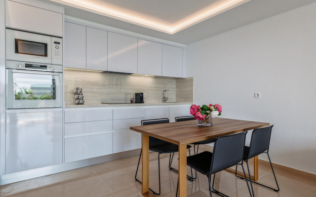 Grand Horizon Luxury Boutique Apartments