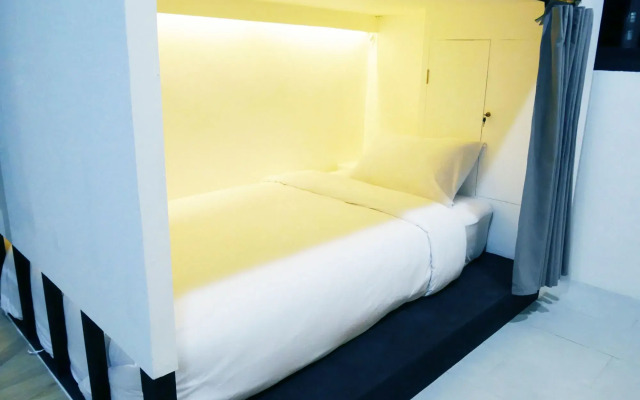 The Companion - Hostel