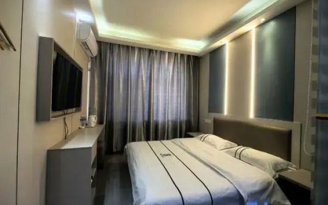 Super 8 Hotel (Bayaner Railway Station Victory)