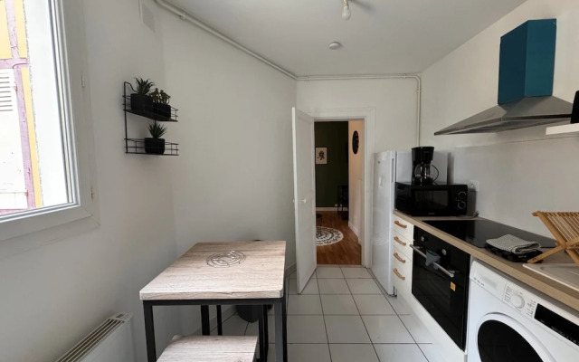 Refined Apartment With Courtyard in La Mans