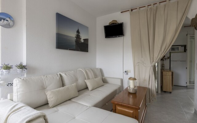 Simplistic Apartment in Alcocéber With Swimming Pool