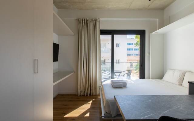 Yamas Urban Living Spiridonons