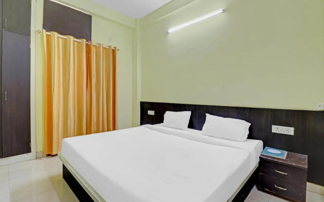Pop 703878 Ag Yamuna Palace