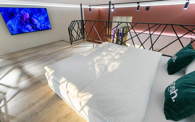 GOSH (Гош) на улице Малыгина