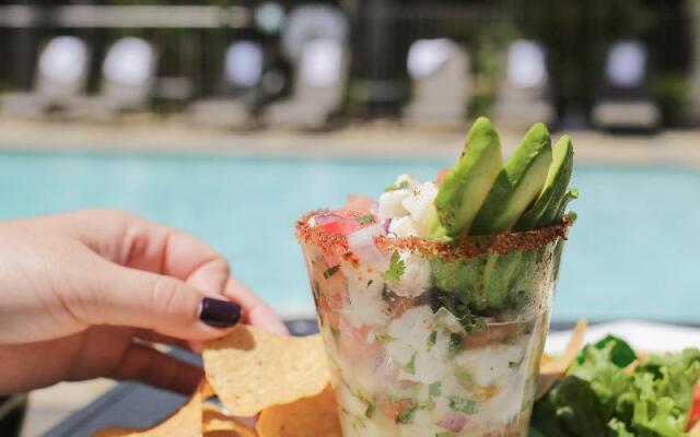 DoubleTree by Hilton San Diego Bayside