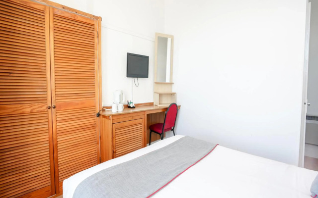 OYO Shanklin Beach Hotel