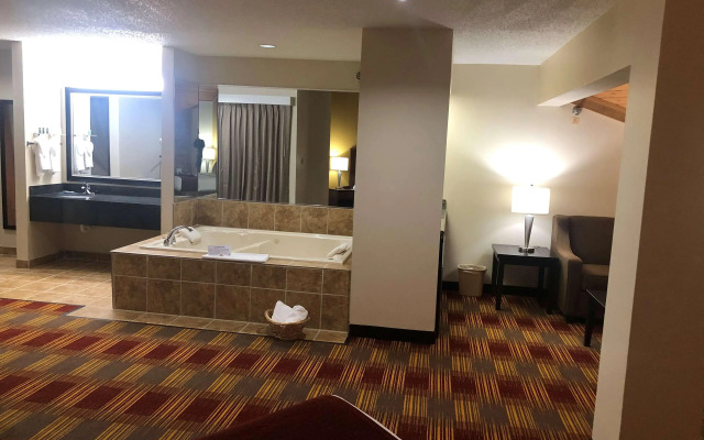 Best Western Lakewood Inn