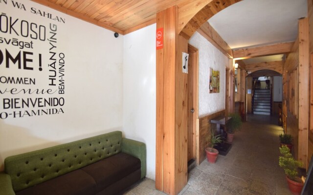 OYO 1430 Hotel Whispering Inn