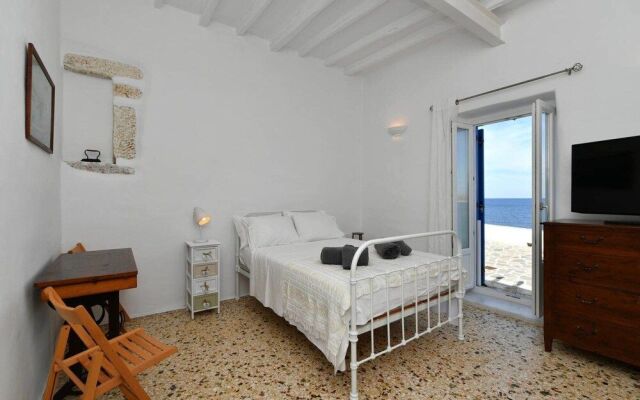 Kastro Traditional House