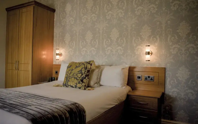 Shard Riverside Hotel, Bar & Restaurant