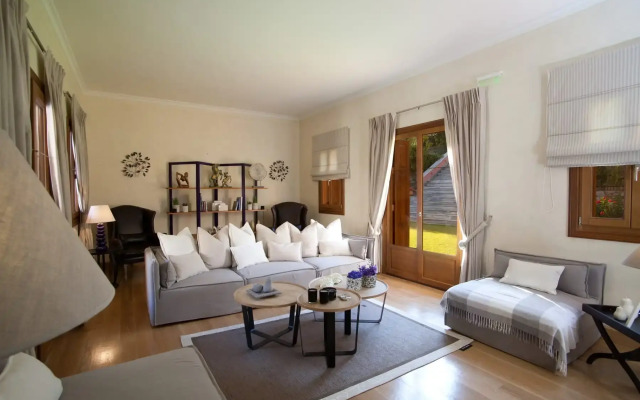 Villa Veneziano – Suites & Villa.