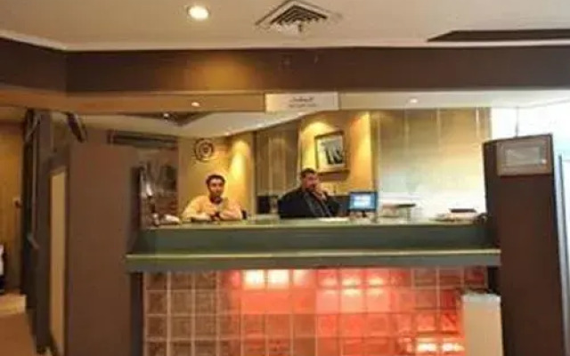 Al-Janadriyah Suites No. 4