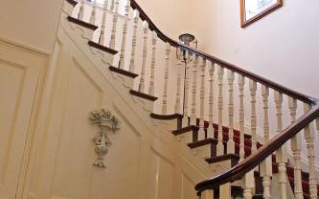 Hollybank Bed  Breakfast