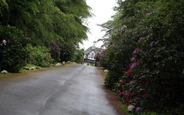 Maes Manor Hotel