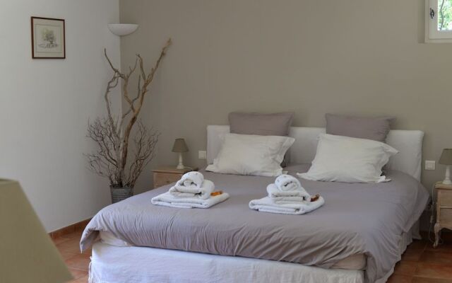La Bastide De L'aube Chambre d hôtes