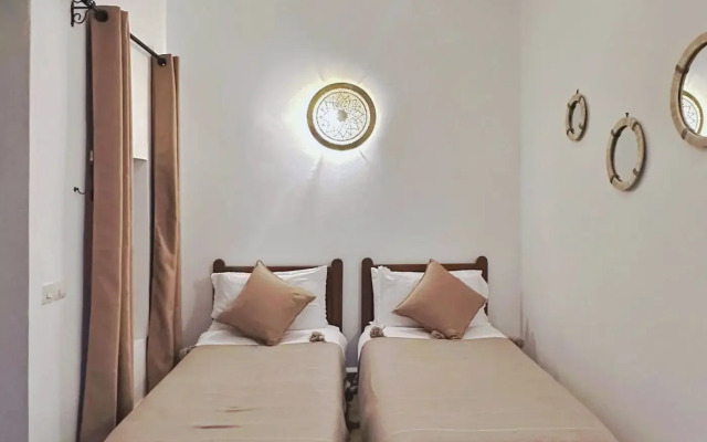 Riad of the Moon
