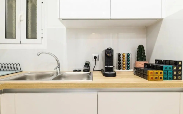 Bright and Stylish Apartment in Palaio Faliro