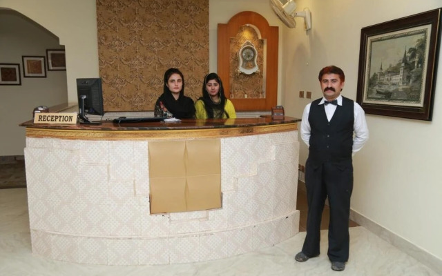 Hotel S. R. Lounge