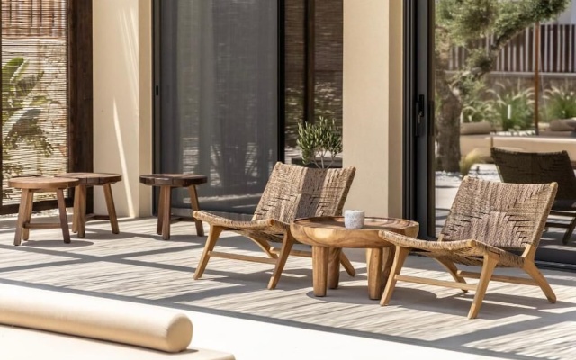 Elea Luxury Suites