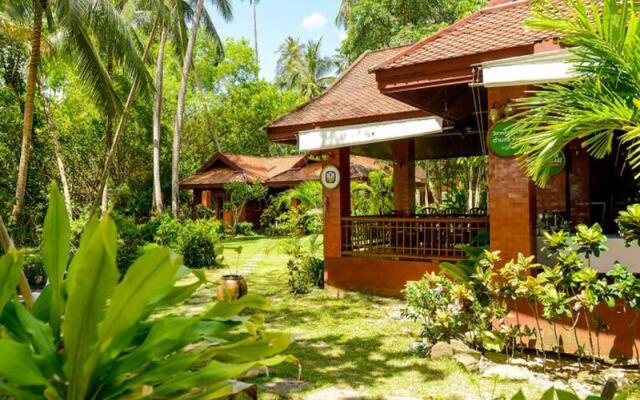 Baan Mai Beachfront Lone Island Phuket