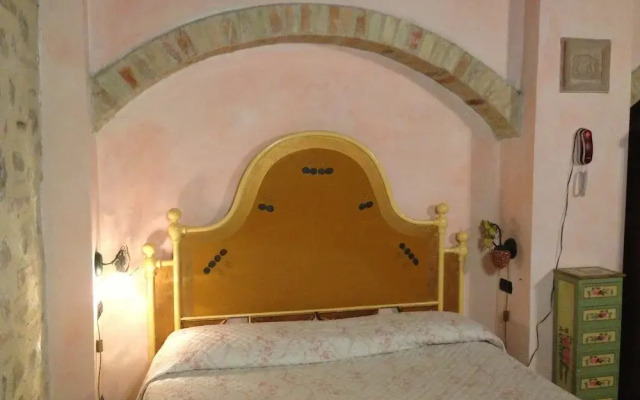 Venus Apartment 45 People