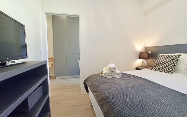 Brand-New 1 Bedroom Fully Refurbished