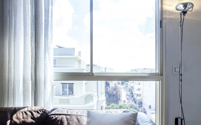 Duplex Penthouse by Rothschild Pkg TL54
