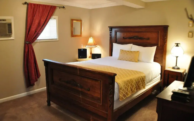 Carmel Cove Inn at Deep Creek Lake